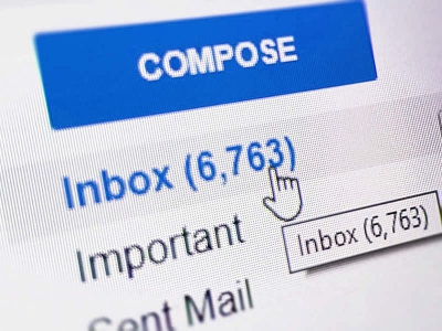 Caselle EMAIL, tutto regolare. Non cambia niente